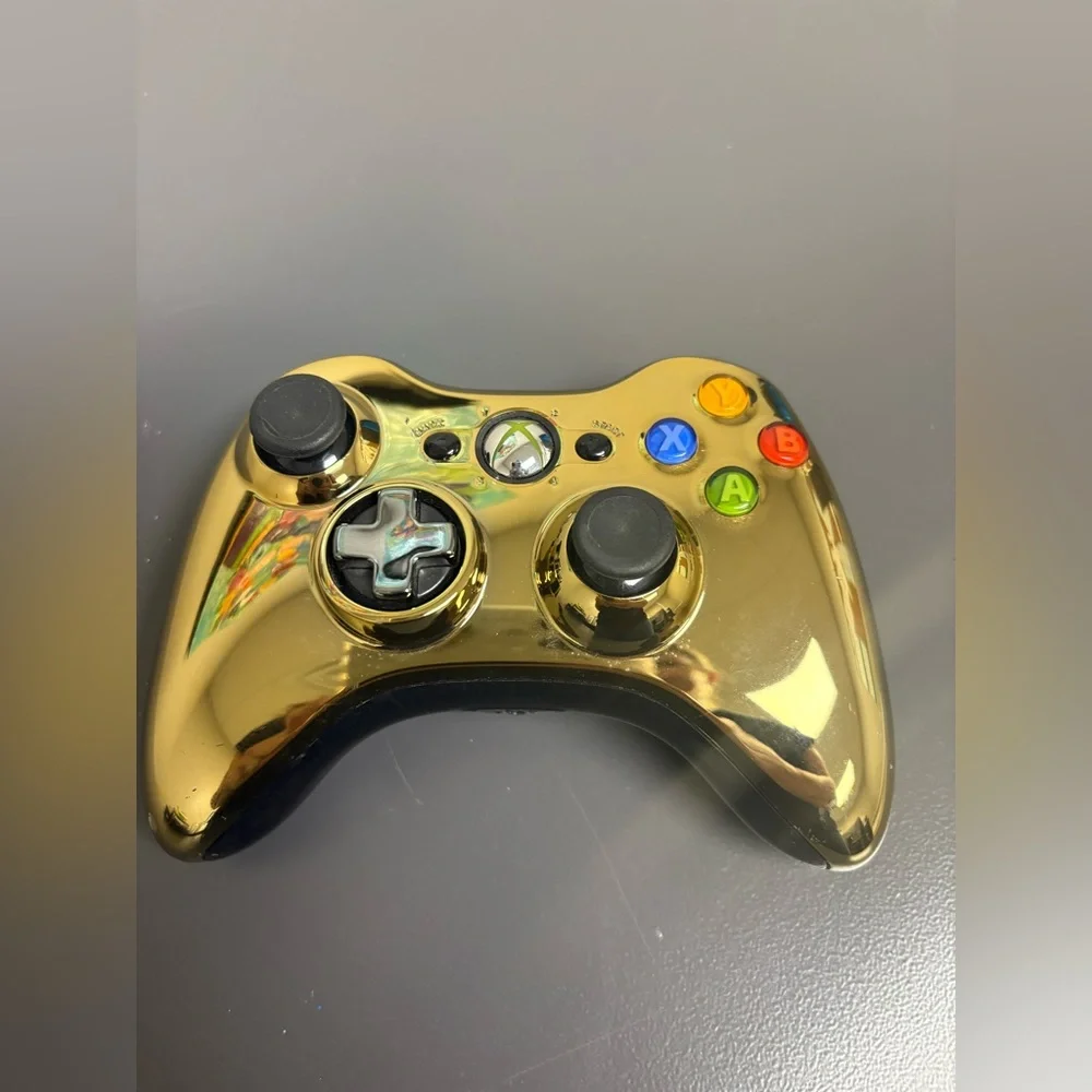 Gold Controller - Picture 2 of 5